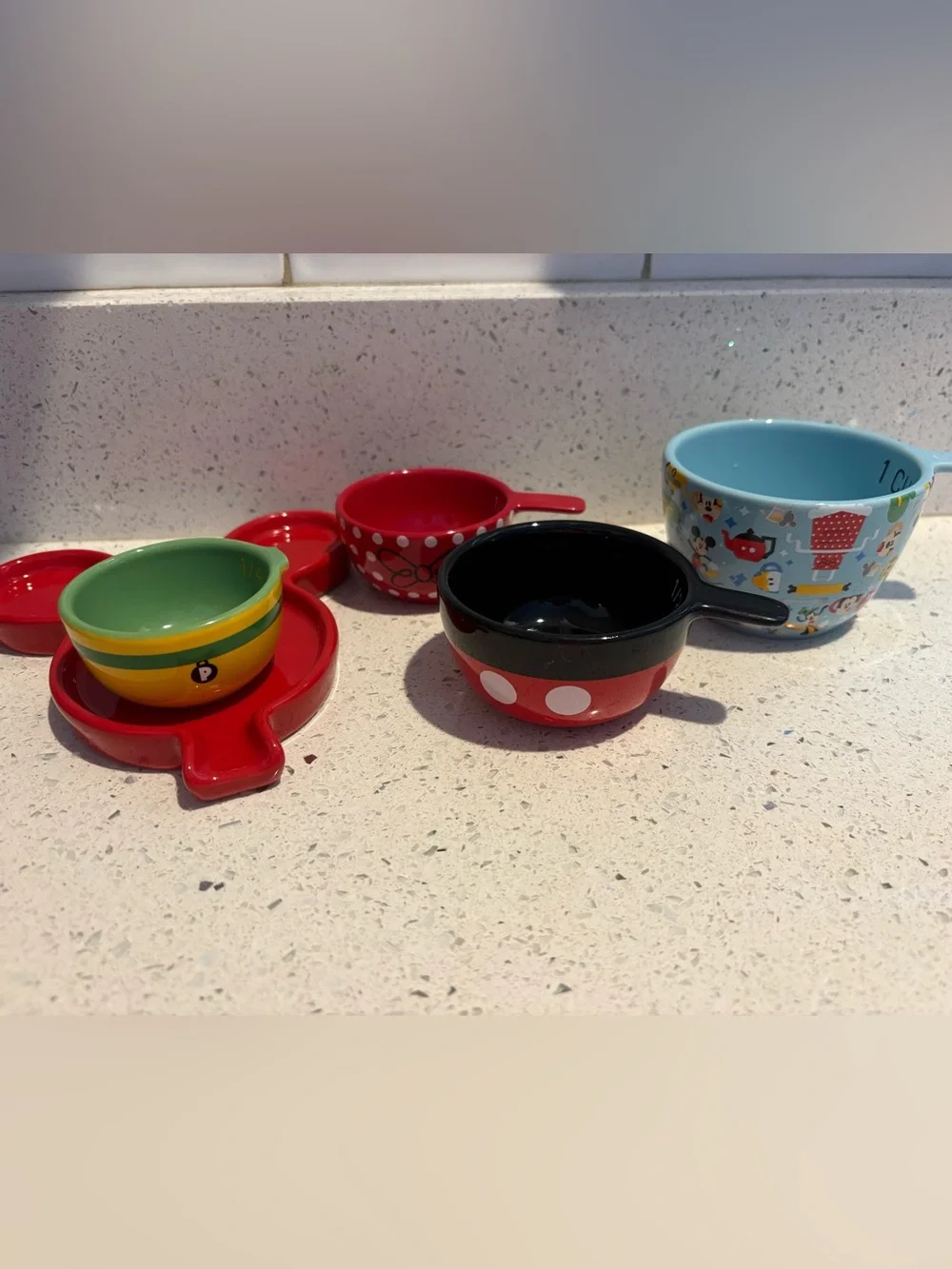 Disney Red Mickey Mouse Plate and Colorful Character Measuring Cups